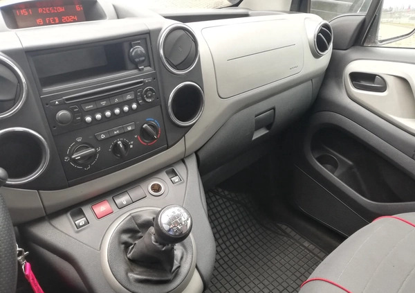 Peugeot Partner cena 29900 przebieg: 154512, rok produkcji 2012 z Goniądz małe 121